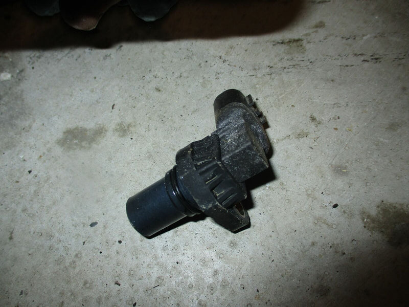 Suzuki DF40 40hp outboard CAM position sensor (33220-76G02)