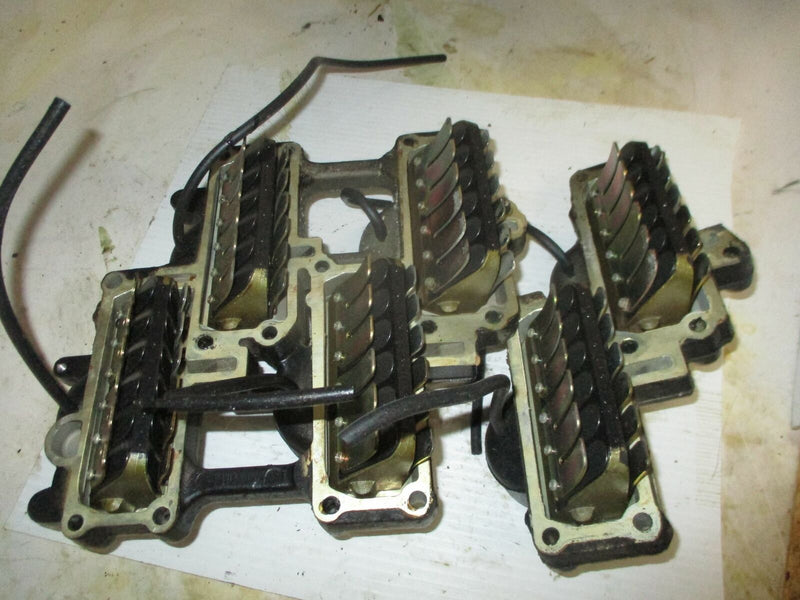 Johnson Ocean Runner 200hp outboard intake manifold with reed valves (340758)