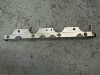 Load image into Gallery viewer, 2003 Johnson outboard 90hp 4-stroke fuel rail 5033537
