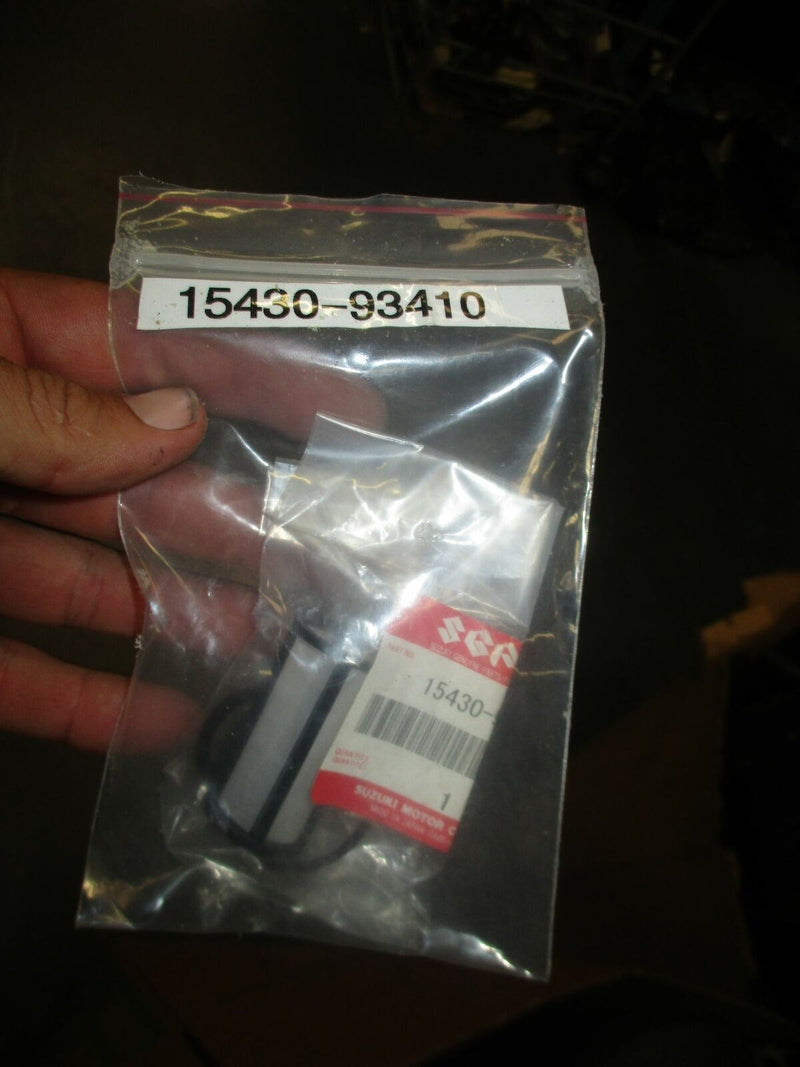 NEW OEM Suzuki outboard fuel filter (15430-93410)