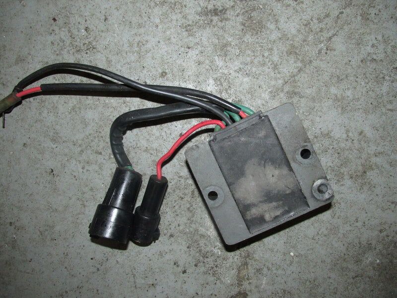 1998 Yamaha outboard 175hp carbureted S175TXRW rectifier regulator 6R3-81960-10