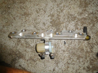Load image into Gallery viewer, 2001 Suzuki Outboard DF90 Fuel Rail 15750-90J00
