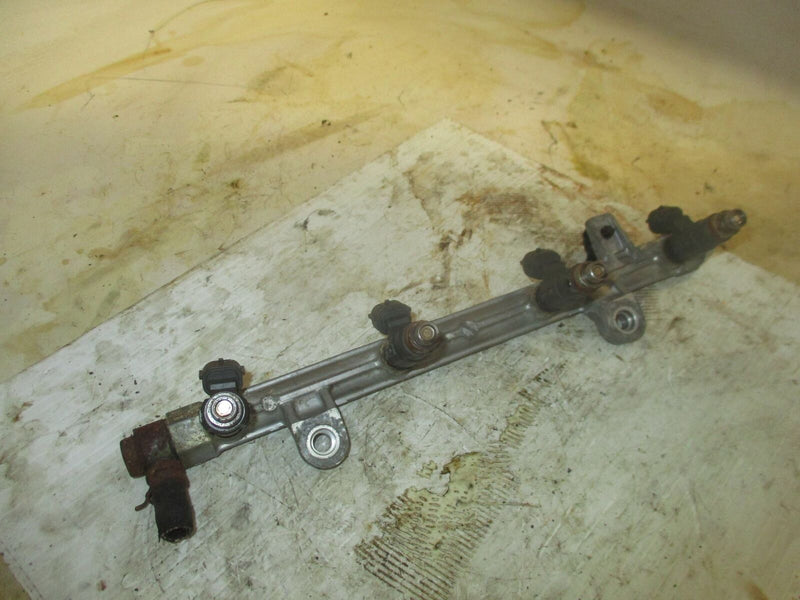 Suzuki DF60 60hp outboard fuel rail with injector set (15751-99E00)