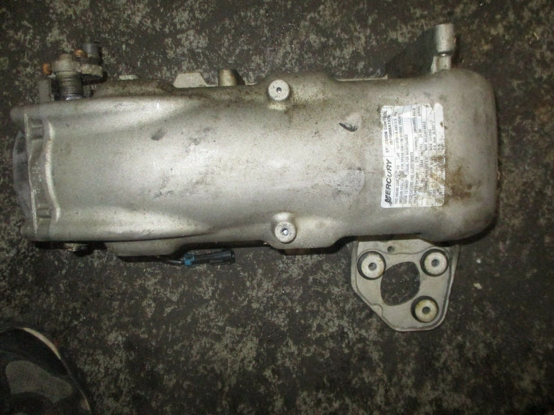 Mercury 200 hp optimax 2-stroke outboard air plenum and throttle body 855631A2