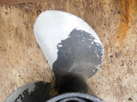 Load image into Gallery viewer, Suzuki outboard aluminum propellor 3 blade V1700 13 1/4 x 17
