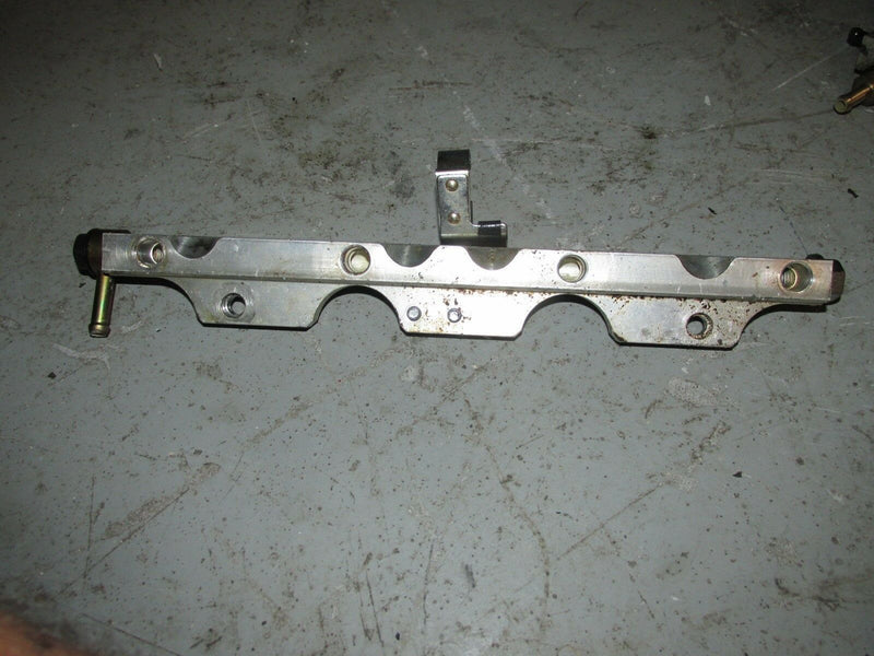 2004 Johnson outboard J90PL4SR 90hp 4 stroke fuel rail 5033537