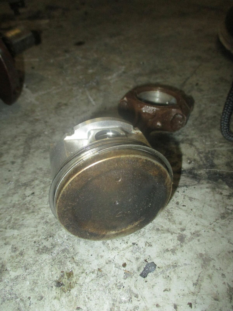 Suzuki DF30 30hp outboard piston and rod (12111-89J00)