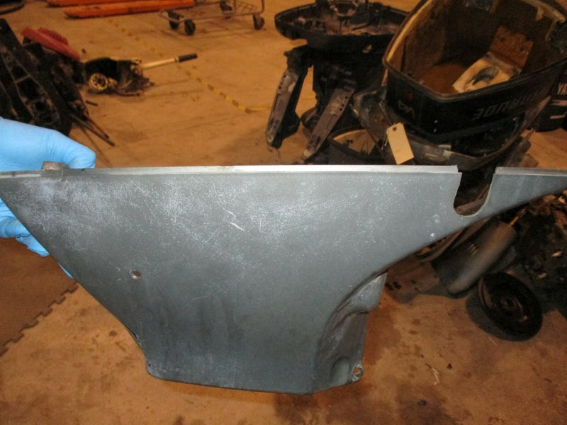 Suzuki DT40 40hp outboard apron (61131-94401)