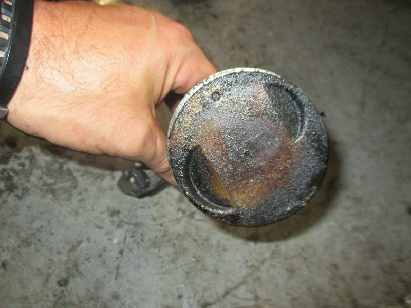1999 Johnson Evinrude 70 hp 4 stroke outboard Piston and rod 5030643,5030646