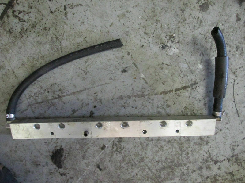 2000 Yamaha L250TXRY OX66 2 stroke 250hp fuel rail 65L-13938-00-00