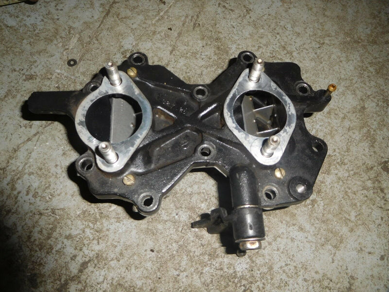 2005 Johnson 40hp 2-stroke outboard Intake manifold with reeds 327126