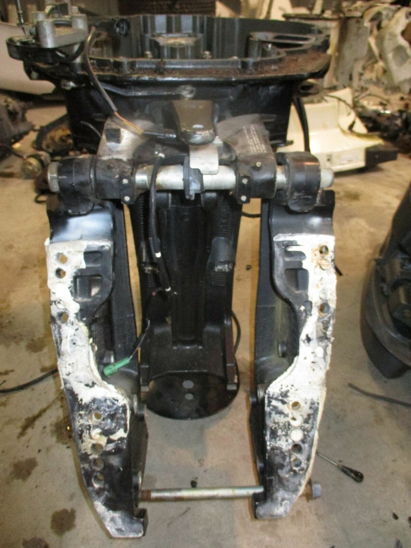 Suzuki DF300 300hp outboard 25" midsection