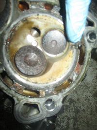 Load image into Gallery viewer, Suzuki DF70 70hp outboard cylinder head
