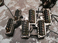 Load image into Gallery viewer, 1993 Johnson 225hp Oceanrunner outboard intake manifold with reeds 338800 338798
