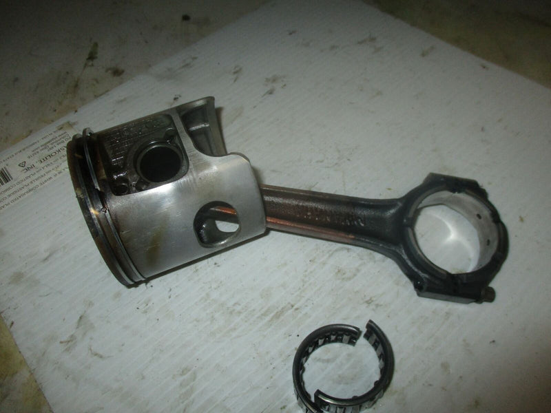 Yamaha OX66 250hp outboard starboard piston and rod (62J-11631-02-86)