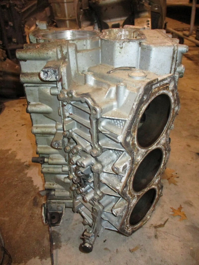 Evinrude 175hp 2 stroke outboard crankcase block