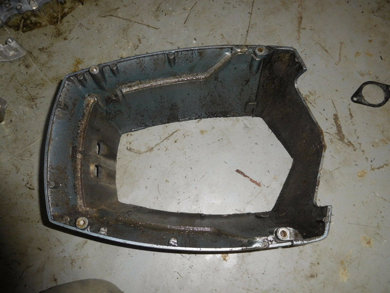 1988 Yamaha 90 hp outboard 90ETLG Apron cover 688-42741-00-EK