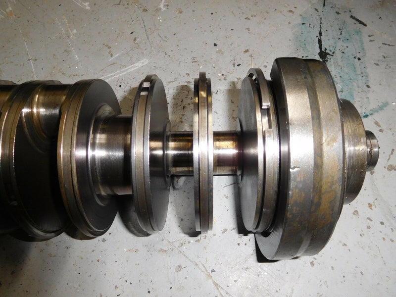 Johnson Evinrude 1988 evinrude E150TXCCA 150hp Crankshaft 0396256