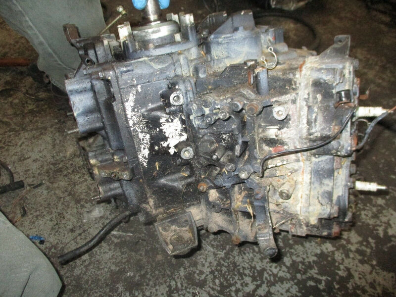 Evinrude outboard 100 hp 2-stroke E100STLESB crankcase powerhead