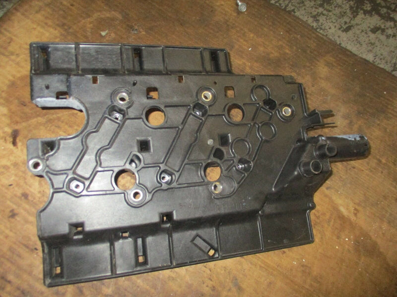 2005 Yamaha 225hp 4-stroke outboard ignition coil mounting plate 69j-82316