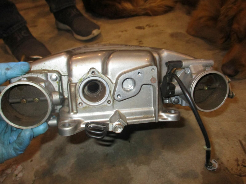 Johnson Suzuki DF225 225hp outboard intake collector cover (5035514)