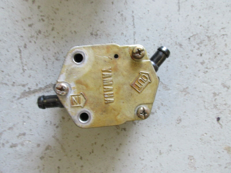 1990 Yamaha outboard 200hp L200ETXD fuel pump 6E5-24410-03-00