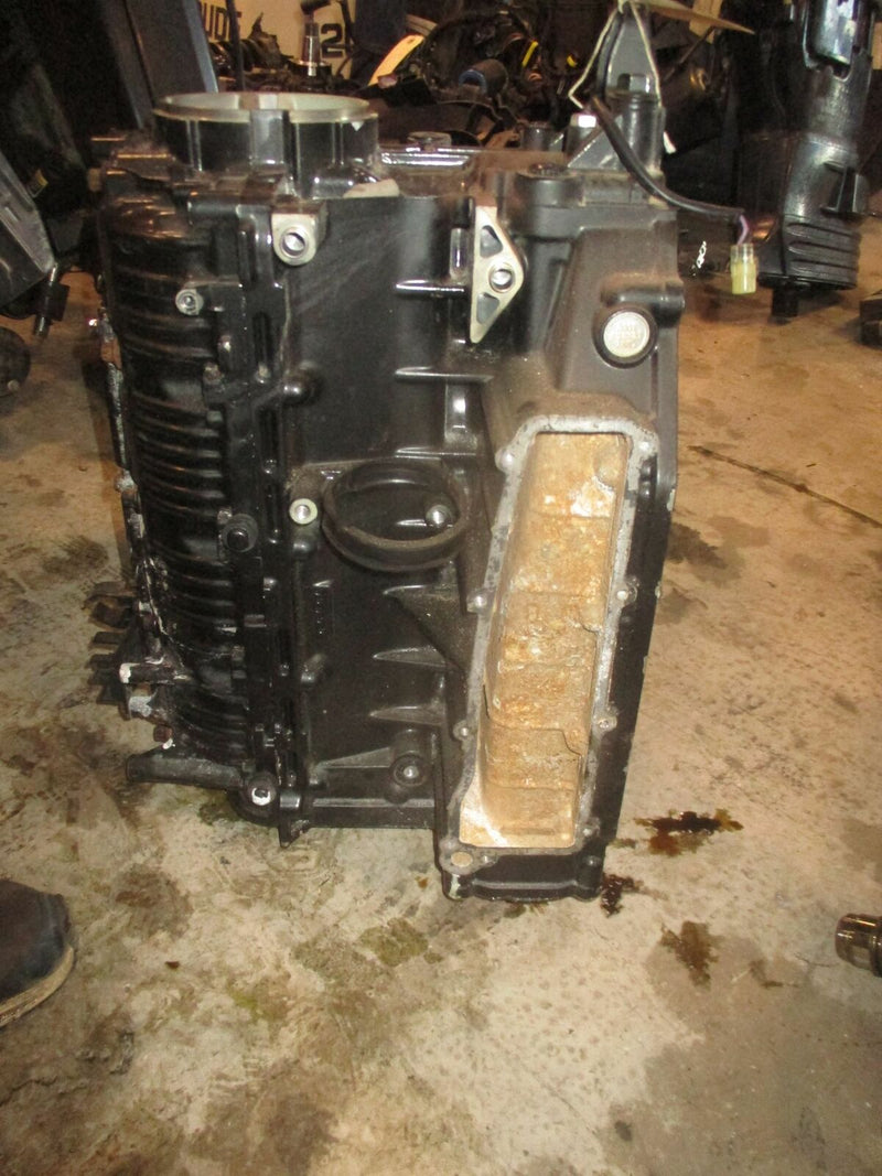 Suzuki DF115 115hp outboard crankcase block
