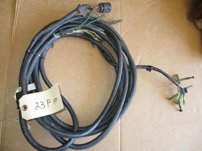 Suzuki outboard round black plug style 23ft extension