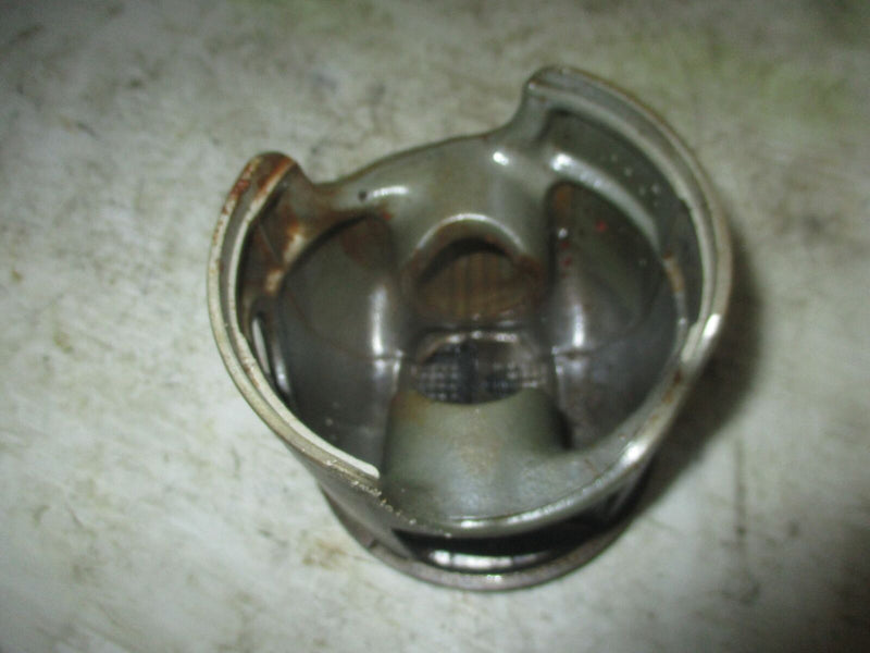 Yamaha OX66 250hp outboard port piston (69J-02)