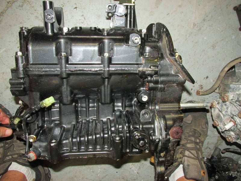 1999 Suzuki outboard DF 40 04001F-971122 4-stroke crankcase 11300-87J01-019
