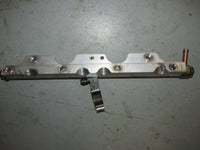 Load image into Gallery viewer, 2001 Suzuki Outboard DF 90 100 115 hp fuel rail/ delivery pipe 15750-90J00
