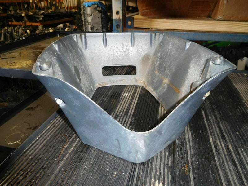 1995 Yamaha outboard 225 hp V-X saltwater series carbureted 2-stroke Apron