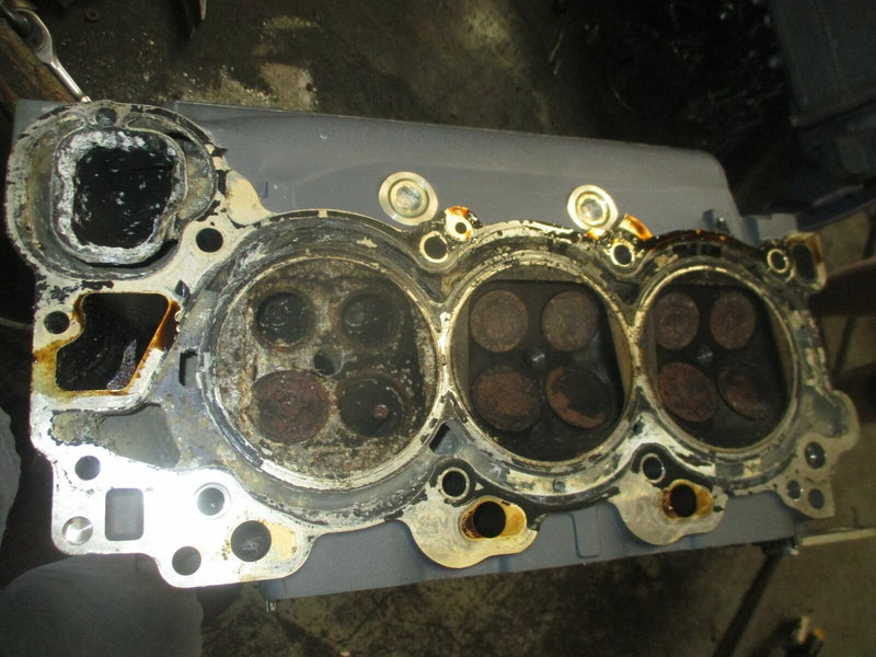 Yamaha 200hp 4 stroke outboard port cylinder head