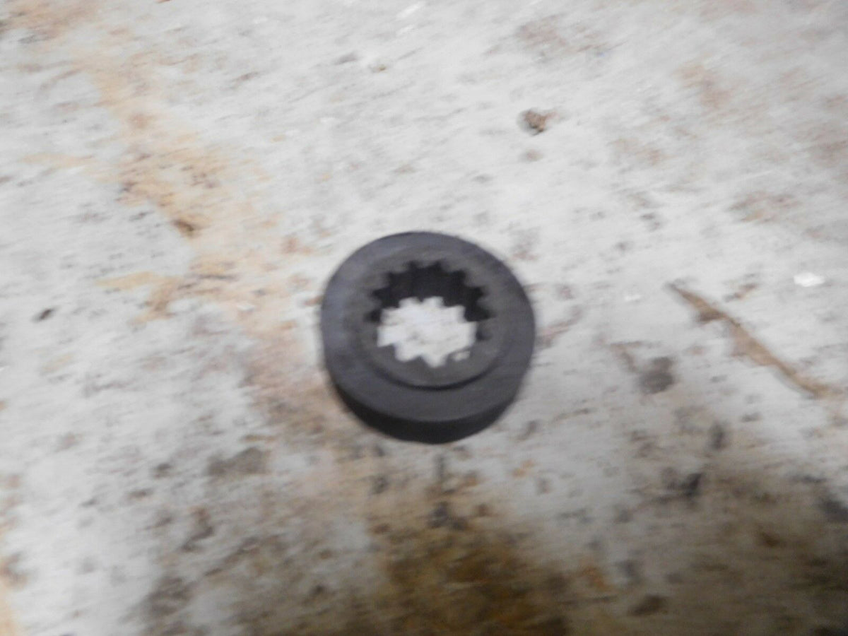 2005 Johnson 50hp outboard plastic thrust washer
