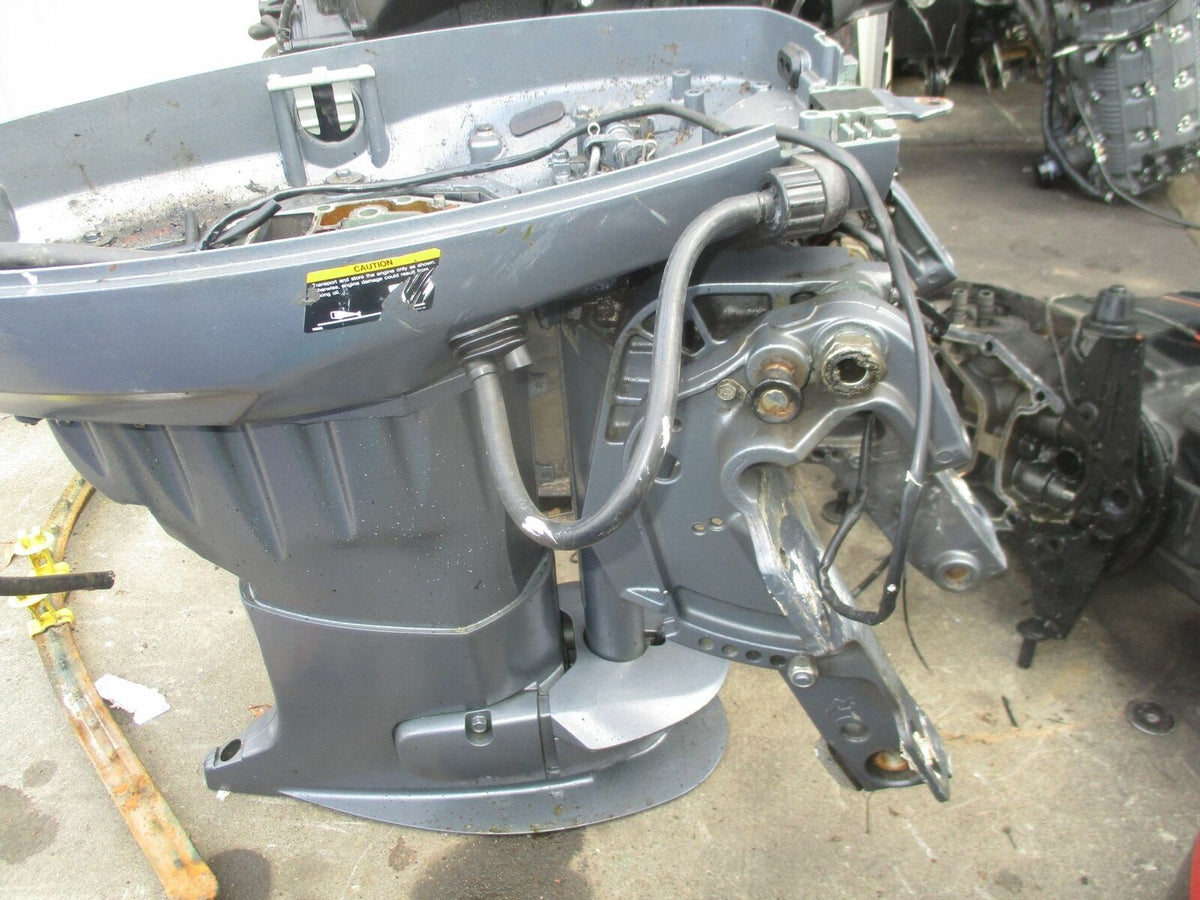 Yamaha 40hp 4 stroke outboard 20" shaft  midsection