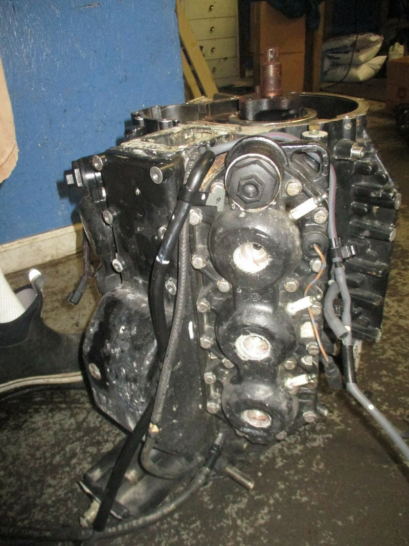 Johnson Ficht 150hp outboard crankcase powerhead