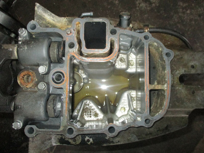 Suzuki DF50 4 stroke outboard midsection