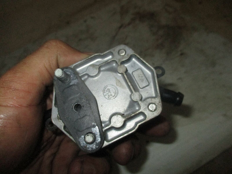 Yamaha 200hp 2 stroke outboard fuel pump (6E5-24410-03-00)