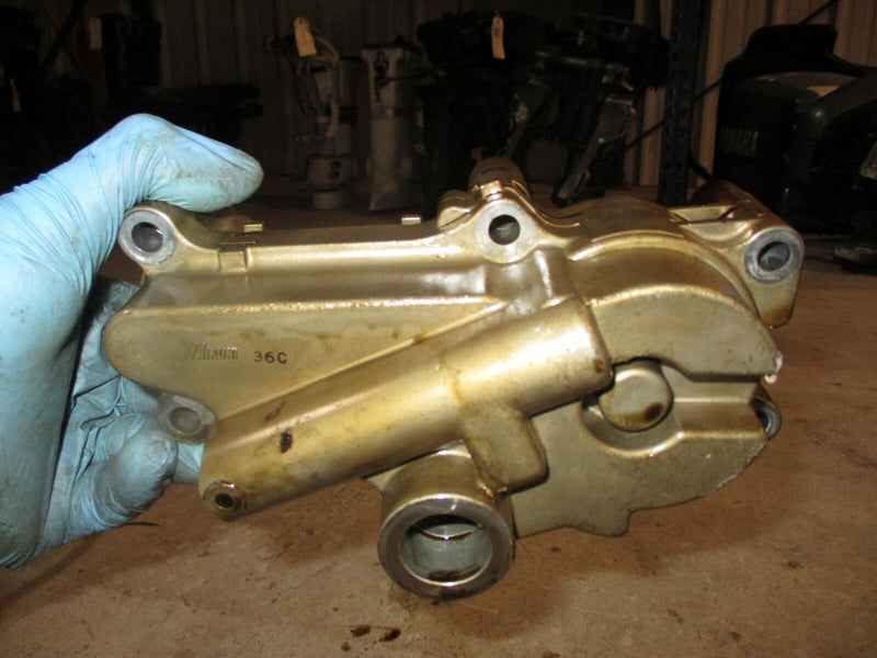 Suzuki DF225 225hp outboard oil pump (16400-93J02)