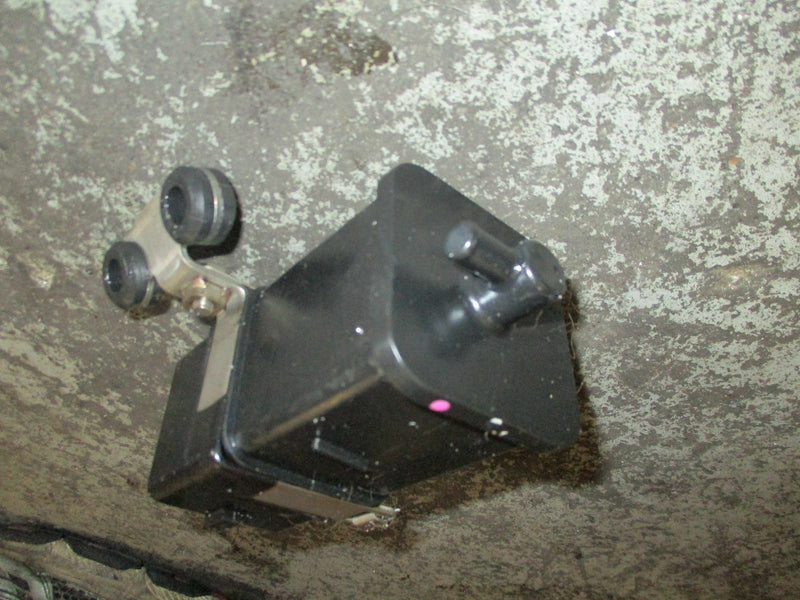 2007 Yamaha outboard F250TXR 4 stroke air canister 6p2-24170