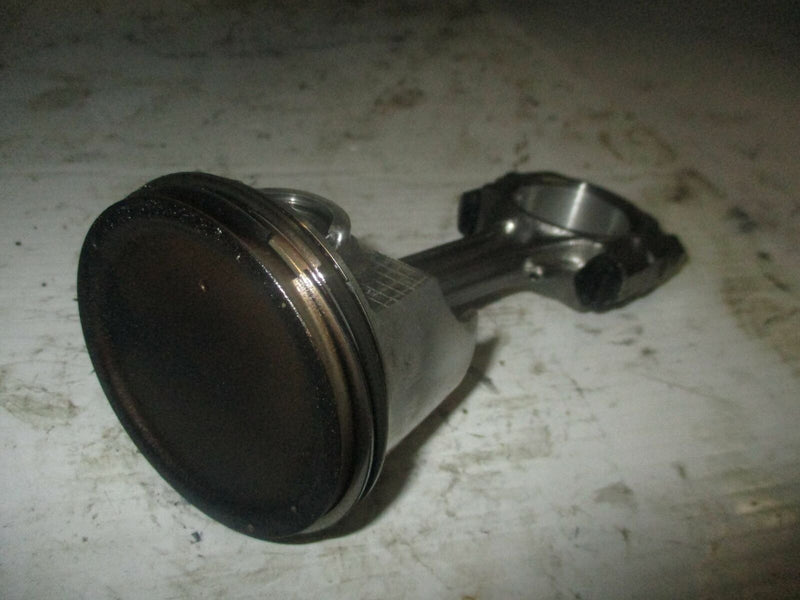 Suzuki DF50 50hp outboard piston and rod (12111-87J04)