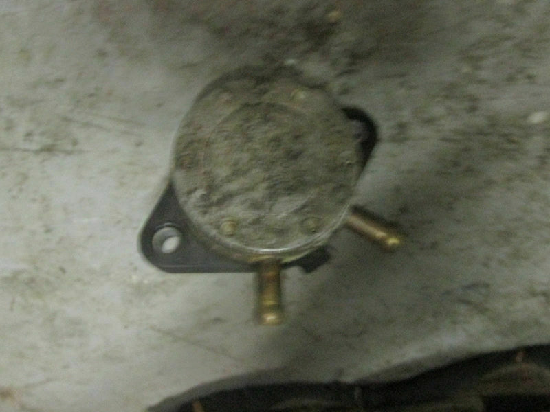 1998 Suzuki Outboard DF60 hp 06001F-861051 4-stroke fuel pump 15100-99E00