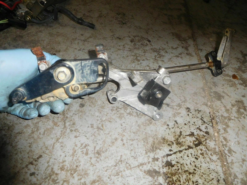 2003 Yamaha 225hp 4 stroke outboard throttle assembly