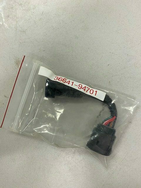 NEW Suzuki outboard adaptor (36641-94701)