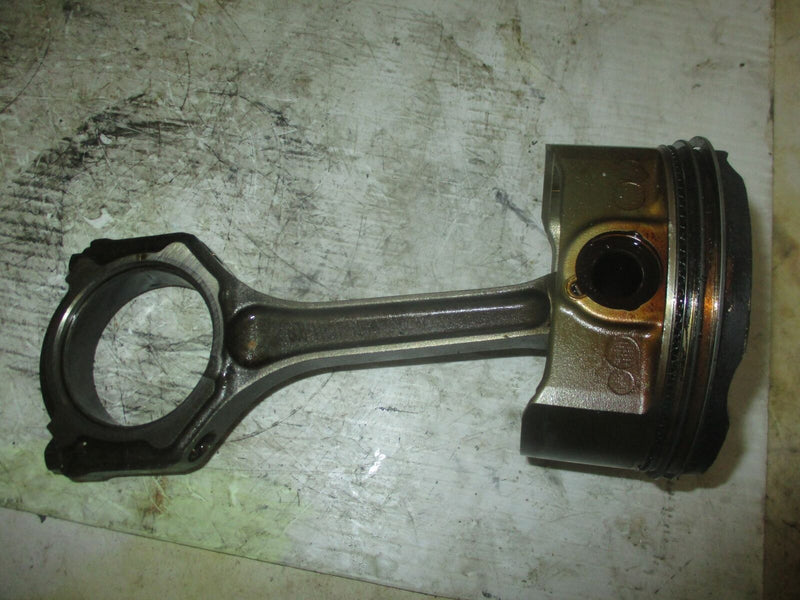 Yamaha 4.2L 300hp 4 stroke outboard piston and rod (6CE-11631-00-00)