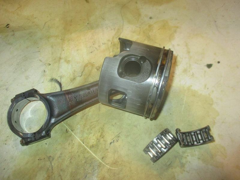 Yamaha HPDI 150hp 2 stroke outboard starboard piston and rod (68F-01)