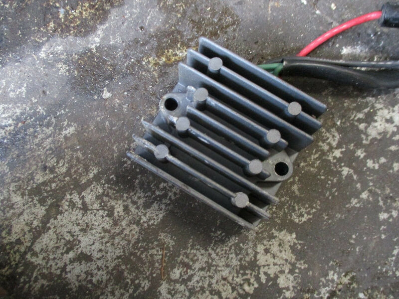 1995 Yamaha 115hp 2-stroke outboard rectifier regulator 6r3-81960-10