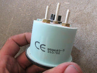 Load image into Gallery viewer, Teleflex outboard black trim gauge 859693-3
