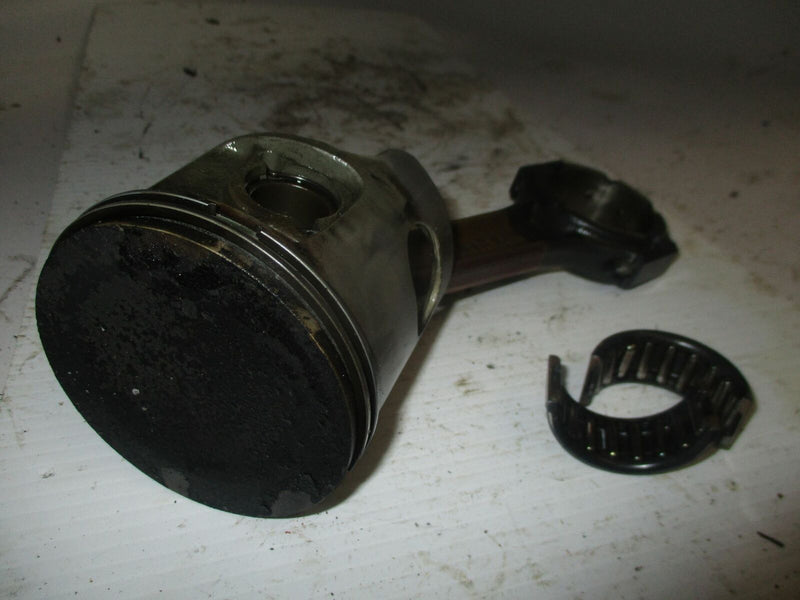 Yamaha SWS OX66 250hp outboard starboard piston and rod (62J-11631-02-86)
