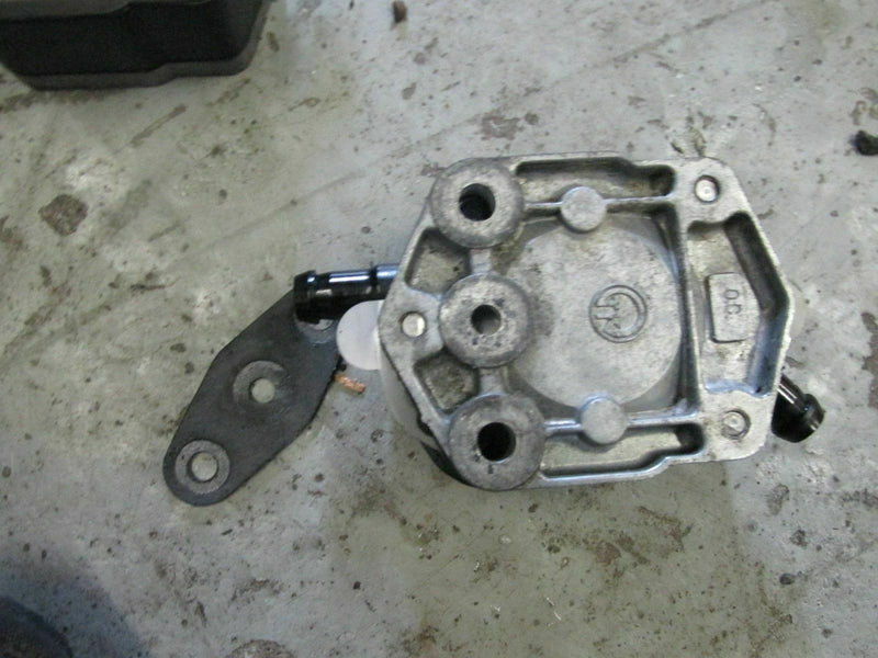 2000 Yamaha outboard 150 hp SX150TXRY SWS 2 Fuel Pump 6E5-24410-10-00